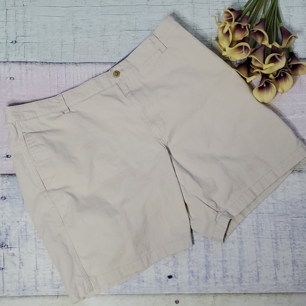 Chaps Men's Flat Front Shorts